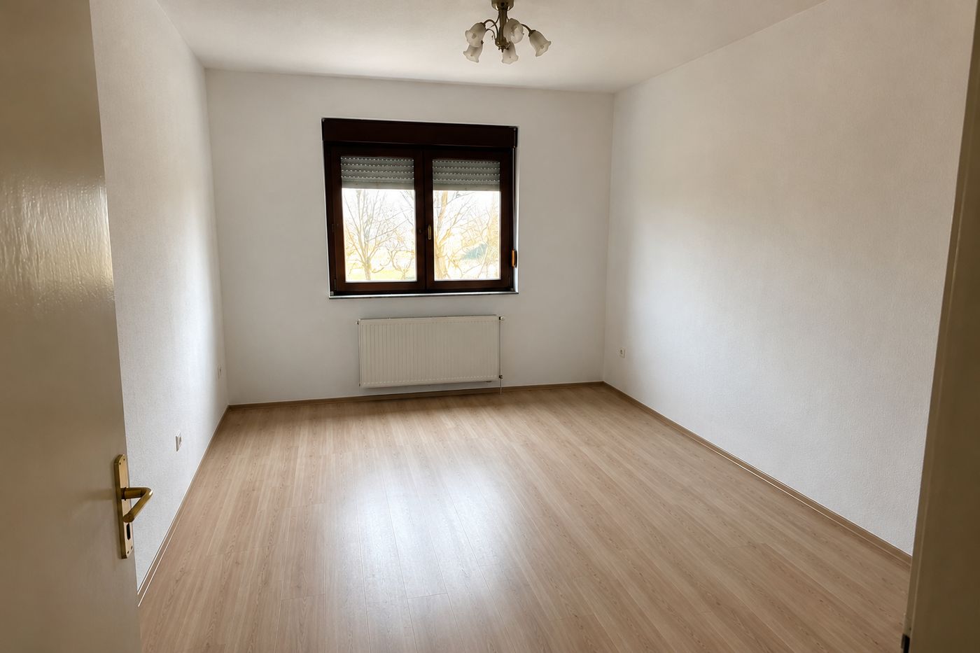 Kiürített, tiszta helyiség átadáskor